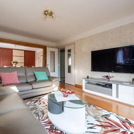 Wifi, Balcon, Spacieux - Chez Bibi & Perfect Apartment Evry-Courcouronnes