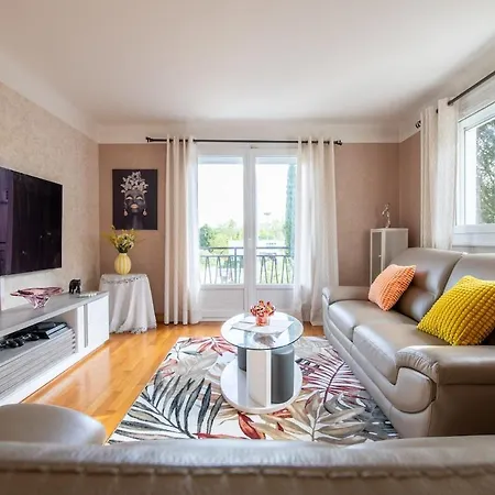 Apartment Wifi, Balcon, Spacieux - Chez Bibi & Perfect *
